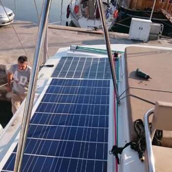 instalacija-solarni-paneli-za-brod-3